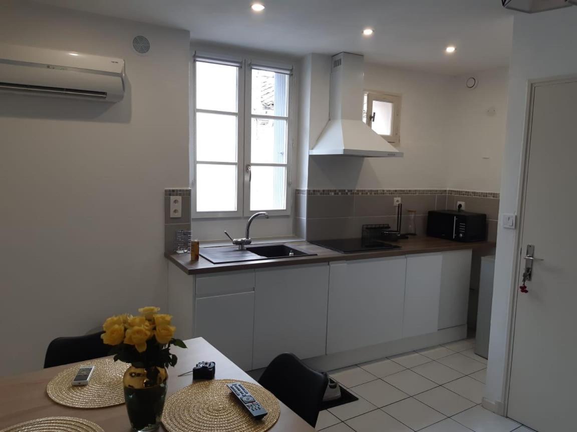 O Bon Endroit Apartment Carcassonne Bagian luar foto