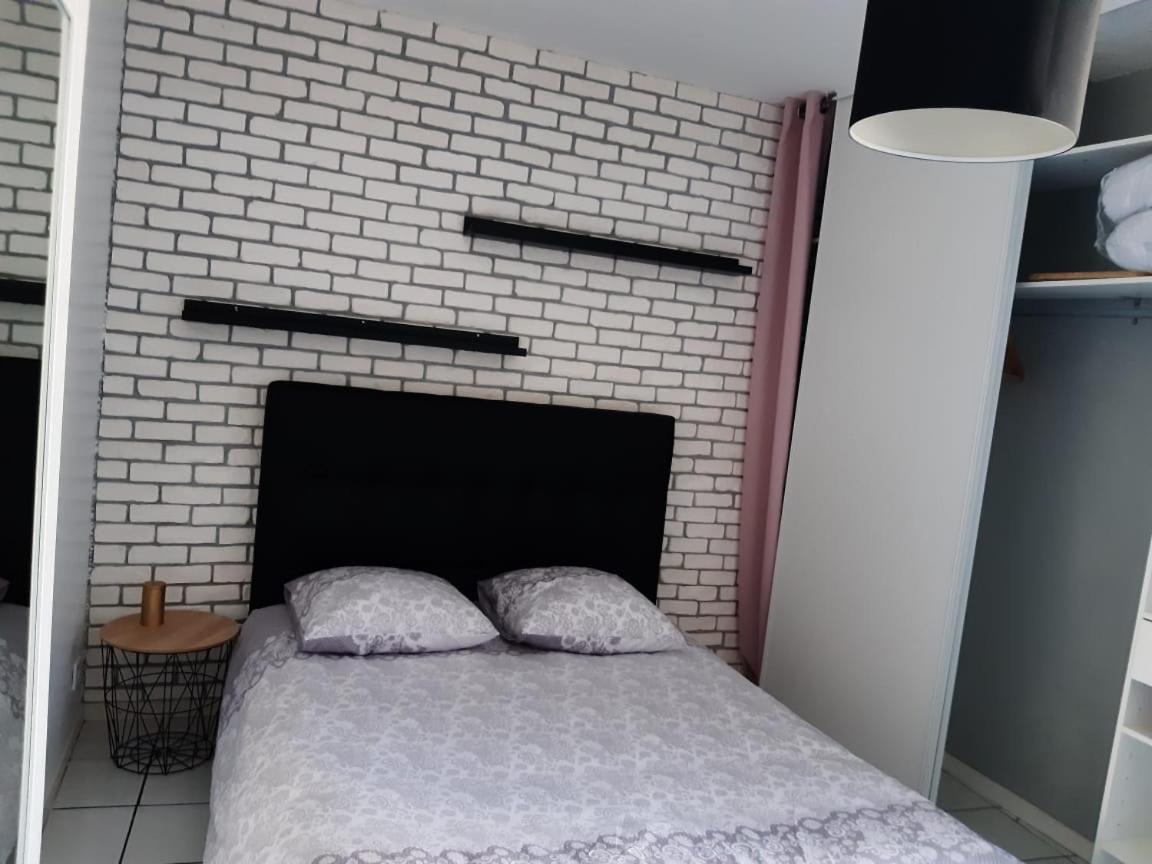 O Bon Endroit Apartment Carcassonne Bagian luar foto